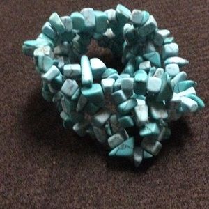 Avon Faux Turquoise Stretch Bracelet- one size